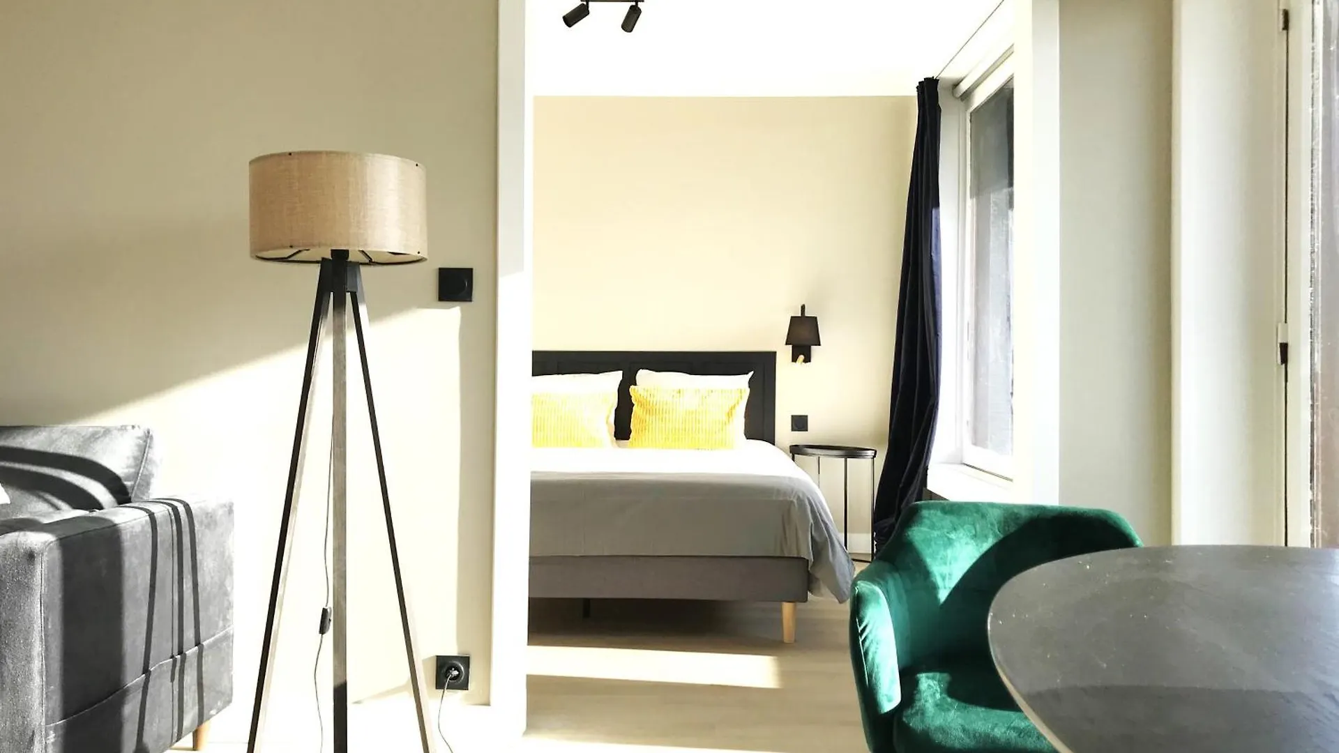Large 55 M² ,view & Terrace Apartment
